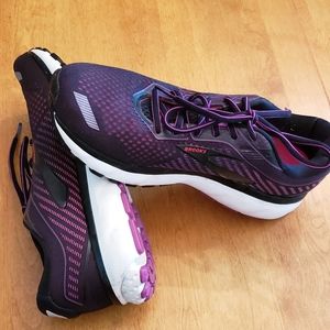 Brooks Ghost 12